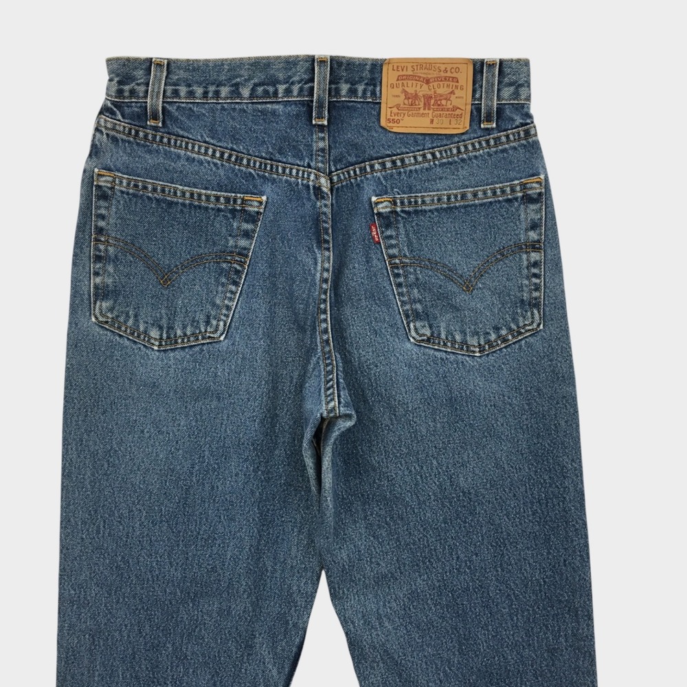VINTAGE 90s Levis 550 Relaxed Fit Jeans Mens 30x32 Medium Wash Blue Denim